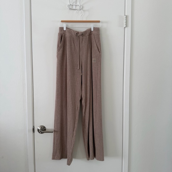 Alo Yoga Muse Ribbed Set Size S Crew Pullover + Wide Leg Pant Gravel Heather - Picture 9 of 11
